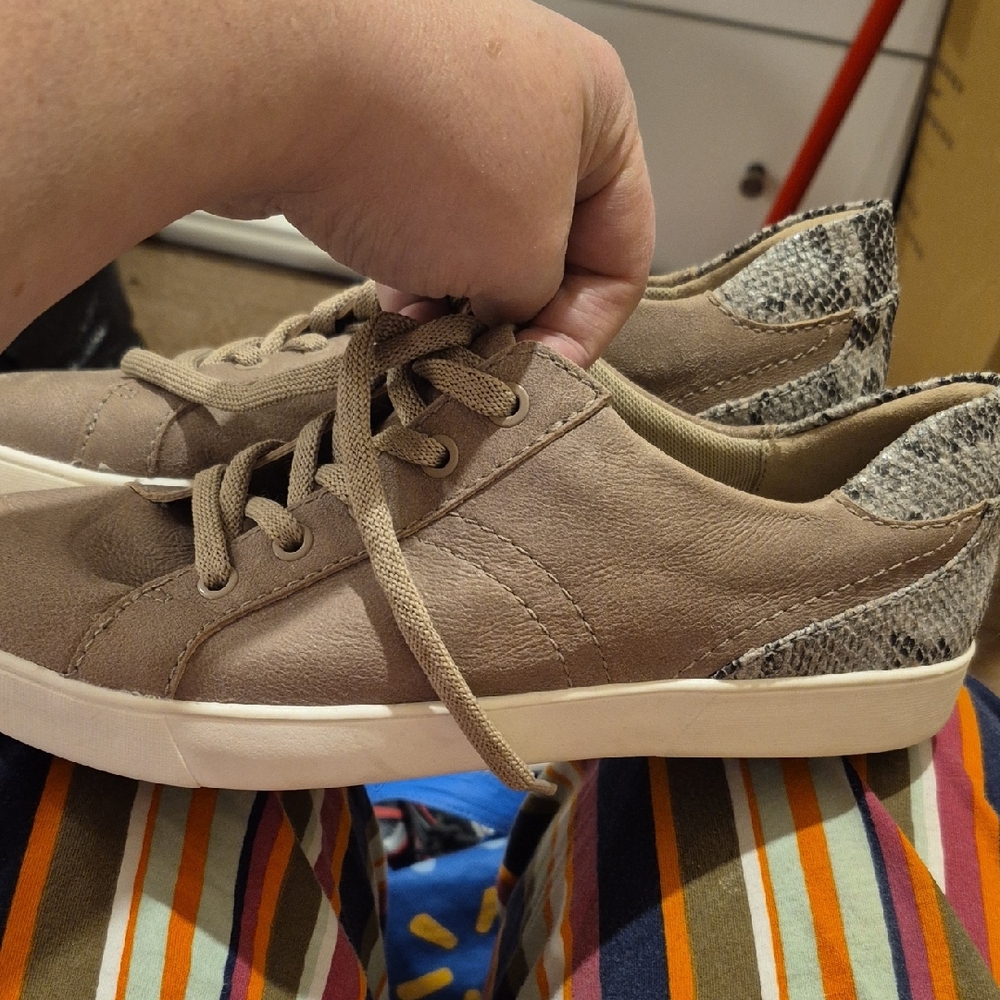 Naturalizer Taupe and Snakeskin Accent Sneakers